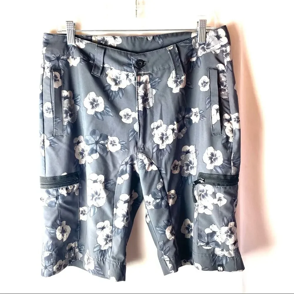 Champs Gray Floral Board Shorts Size 32